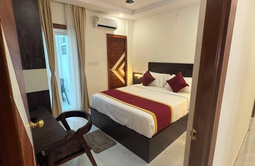 Domlur Hotel | Whitecubee