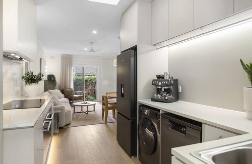 College Park Apartment | Willow Hideaway—Chic Comforts, Well-connected Stay