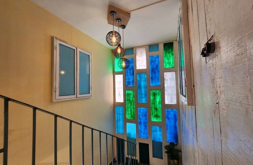 Kolkata House | Wise Owl Comfotel
