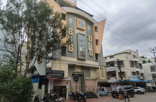 Indore Hotel | Wishotel Inn The Silver Sky