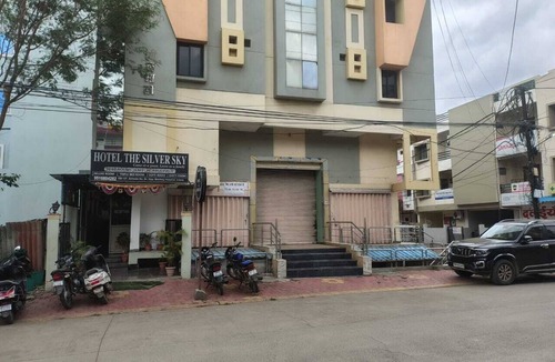 Indore Hotel | Wishotel Inn The Silver Sky