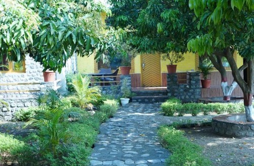 Khattalwada House | wood stone corbett