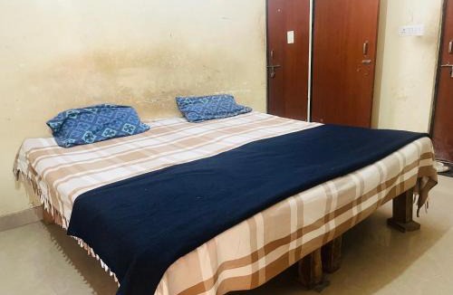 Naini Cabin | Yadav multi