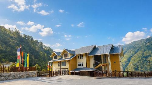 Lachung Hotel | Yashshree Dewathang Resort