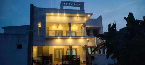 Tiruvannamalai House | Yazhisai Illam