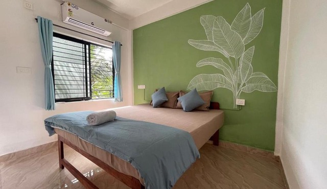 12 Monks - Backpacker Resort in Arambol