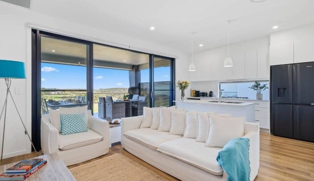 14A Archerfield Dr in Shell Cove