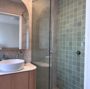 1bd apt next to metro, close to MCG - private parking in Melbourne
