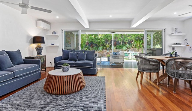 2 Ocean Whisper 16 Solway Drive - Dog Friendly Tropical Oasis in Sunshine Beach