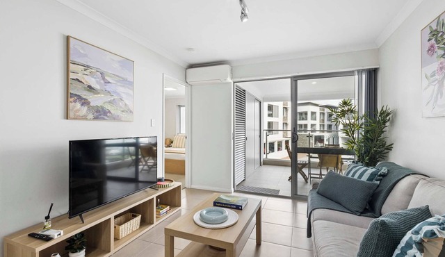 2BR Unit in Rockingham Near Shops and Beach in Rockingham