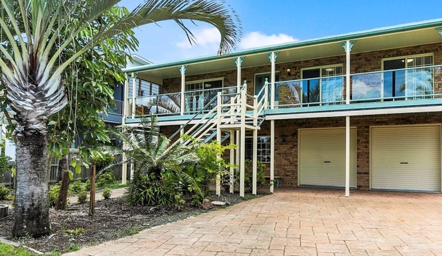32 Bombala Crescent - Rainbow Beach. Plenty of space, fenced, pets, Wifi in Rainbow Beach