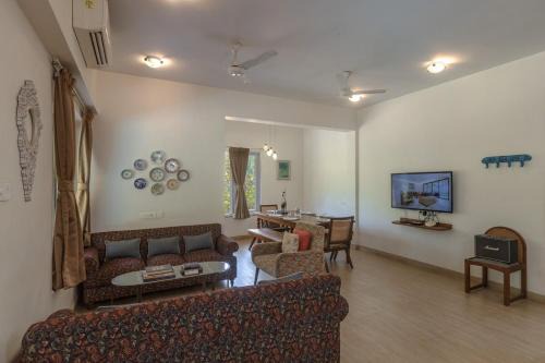 3BHK with pool Deshco Villa Cedar, Lonavala in Malavli