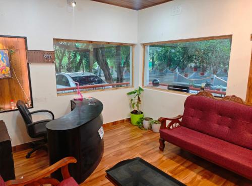4M FarmStay