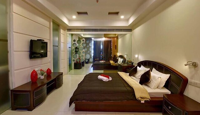 Aarya Grand Hotels & Resorts
