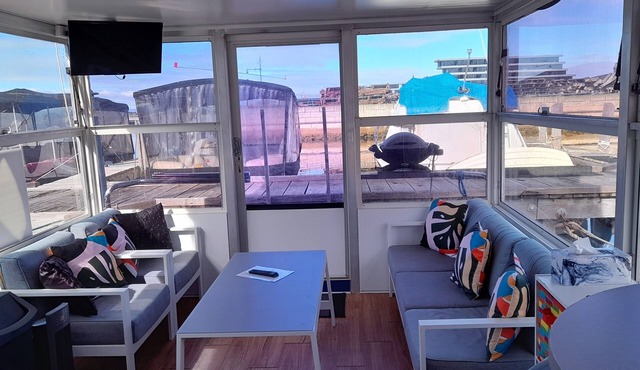 ACCOMMODATION ONLY. Location - Mandurah Quay Resort and Boundry Island Brewery. in Erskine