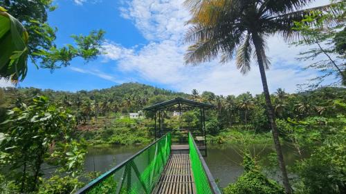 Adan Paradise Riverview Homestay in Attappādi
