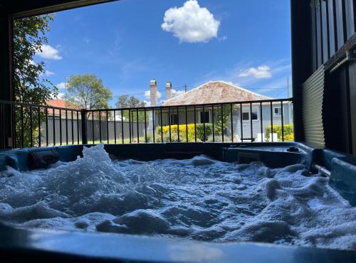 Addisons Stanthorpe with hot tub in Stanthorpe