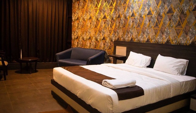 Aira Suites