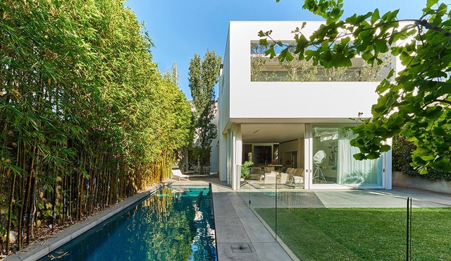 Albert Rd (Heated Pool) in South Melbourne