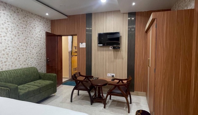 Alexa Hotel & Restaurent