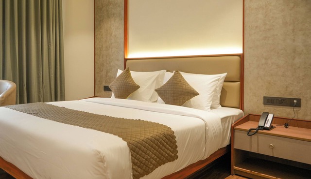 Alora Grand Hotel