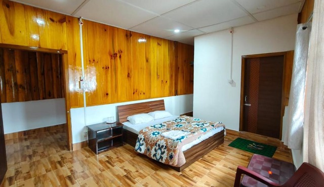 Ambo Umiko in Ziro
