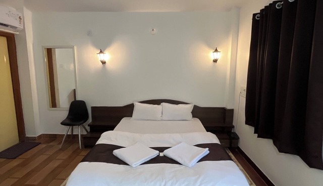Amrapali Resort in Hatkalangda