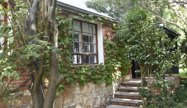 Apartment at the Historic Braidwood Hotel in Braidwood