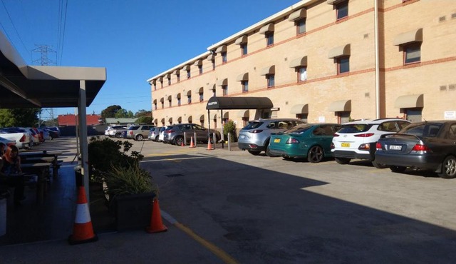 Arena Hotel (formerly Sleep Express Motel)