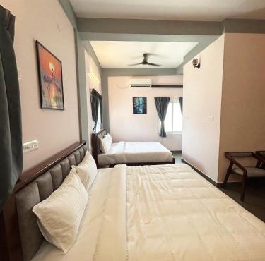 Asoka White Town Homestay