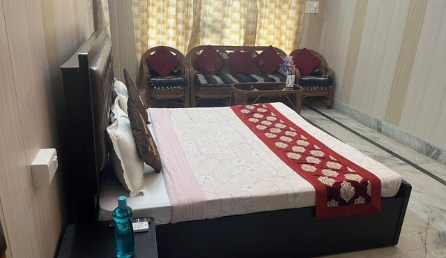 Baba Paying Guest House