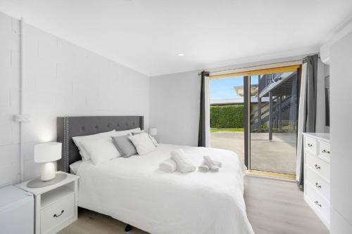 Beach Views on Excellent Studio 27 - Belle Escapes Jervis Bay in Vincentia
