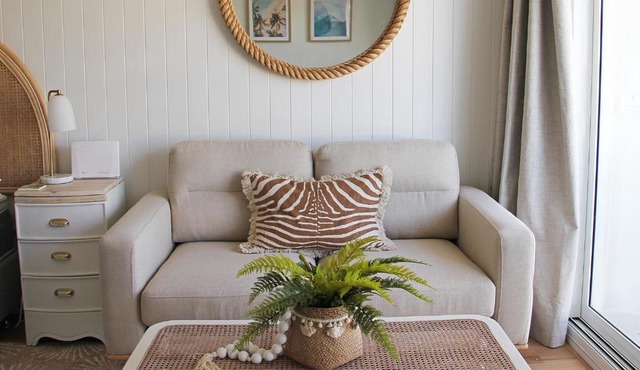 Beachfront Studio Fabulous Location in Deewhy