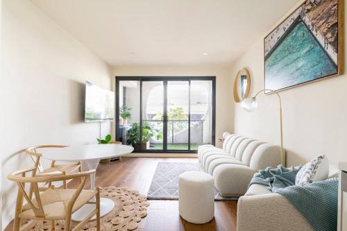 Beachside flat with free parking in Melbourne