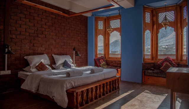 Black Sheep Bed and Breakfast in Kargil
