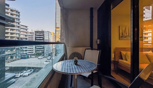 Brightly place 1BR1BA in Southyarra WIFI Balcony in South Yarra