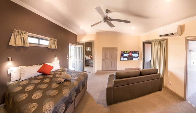 Broken Hill Outback Resort in Broken Hill