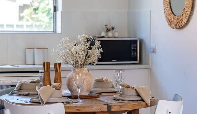 Casa Boho—Peaceful Stay in Vibrant, Central Locale in Everard Park