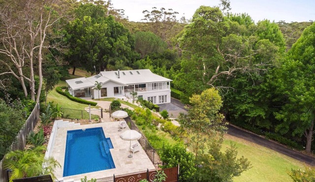 Casa Scenic - Luxury Serene Retreat | Pool & BBQ in MacMasters Beach