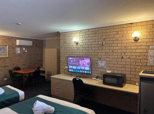 Castle Motor Lodge in Bowen