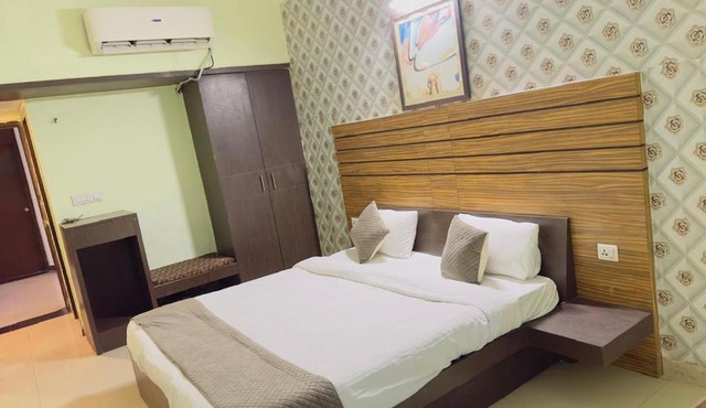 CENTER PoINT in Rudrapur