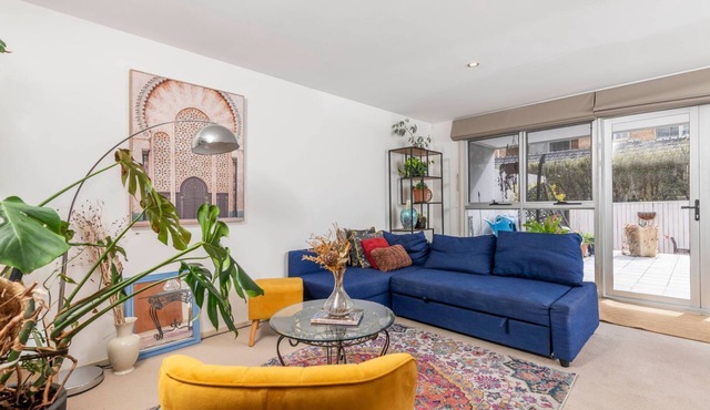 Central Braddon Retreat near Cafes and Culture in Braddon