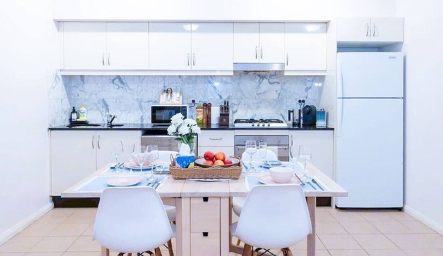 City central hideway GLEBE + Free Parking in Glebe