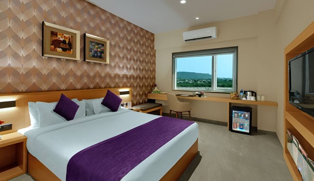 Click Hotel Bhuj