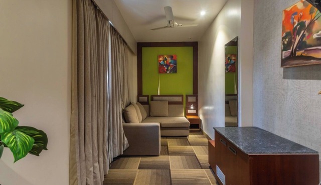 Club Central Hotel