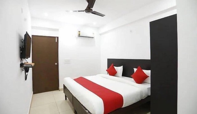 Coco TreeHotel in Gurugram