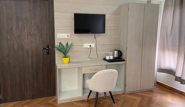 “Comfortable 7-Bedroom Hotel Near Ayodhya Dham” in Ayodhya
