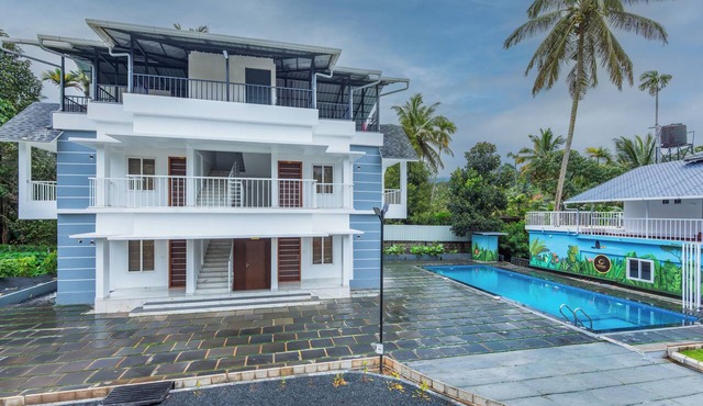 Cosvalia Pool Resort in Vythiri