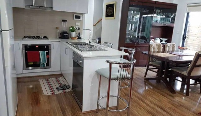 Cosy Modern Home in Epping Close to all Amenities in Epping