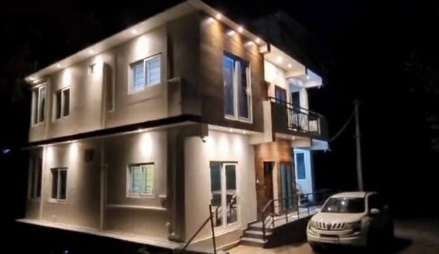 Cozy retreat at MistyView 2BHK Apmt with amazing view with work ready wifi.